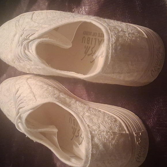 Blowfish White Floral Print Sneakers - Picture 3 of 4